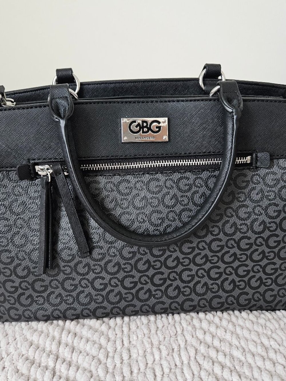 GBG Los Angeles Black G-Logo Satchel Purse